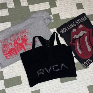 XS Graphic tee Bundle